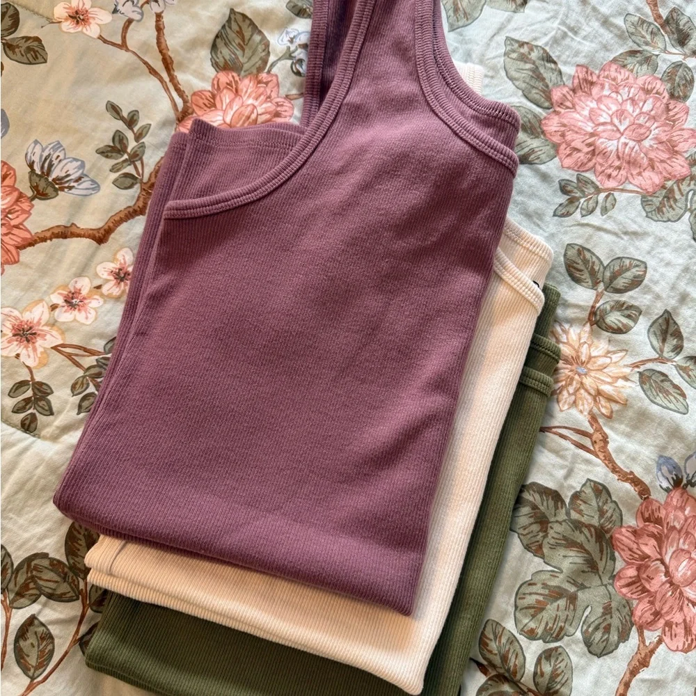 Duluth Trading Co Women's Ribbed Tank Tops - Green, Cream, Rose - Picture 2 of 5